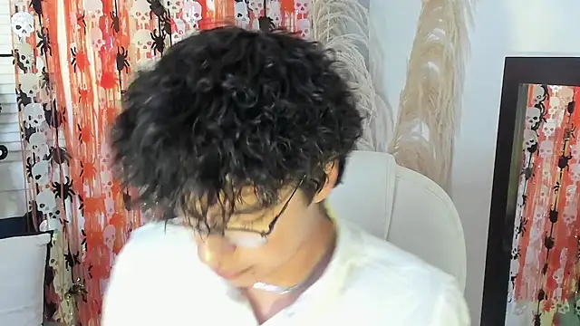 miilo wolf online show from 10.15.25