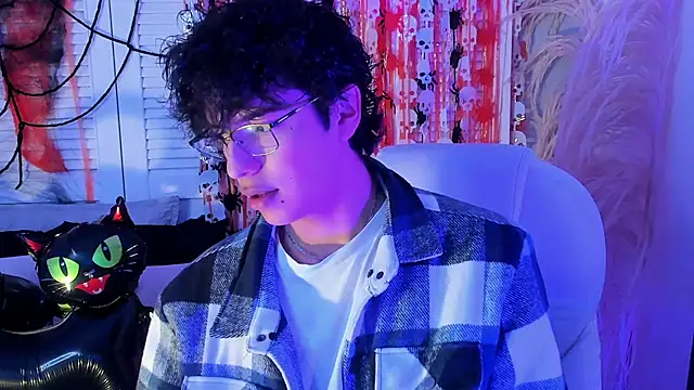 miilo wolf online show from 10.16.25