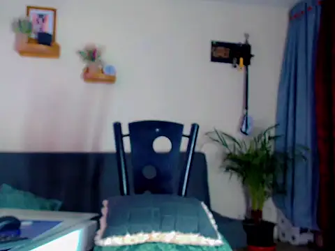 Snapshot of Lesly_Zafiro- chatting on 09.08.25 Lesly Zafiro- online show from 09.08.25
