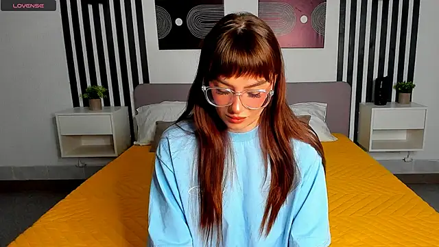 Emily Tylerr online show from 09.19.25