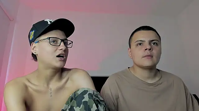 Snapshot of NoahLux chatting on 09.24.25 NoahLux online show from 09.24.25