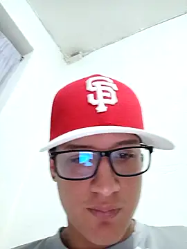 Snapshot of NoahLux chatting on 10.22.25 NoahLux online show from 10.22.25