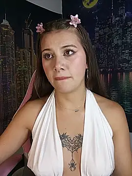 Snapshot of CharlotteSex_ chatting on 06.18.26 CharlotteSex online show from 06.18.26