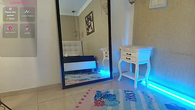 Miladiosa online show from 10.26.25