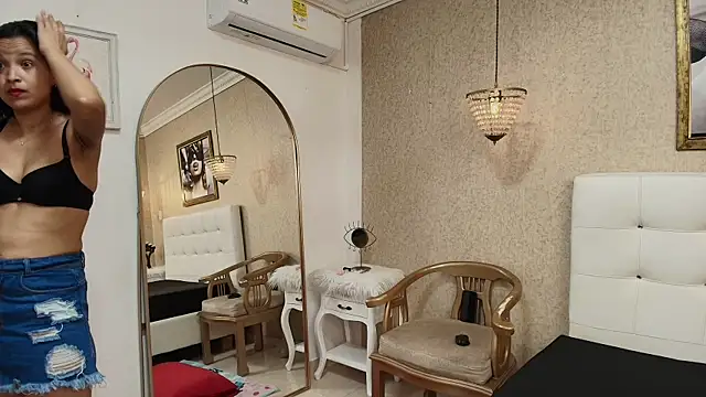 Snapshot of Miladiosa chatting on 02.28.26 Miladiosa online show from 02.28.26