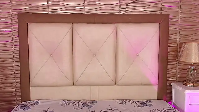 Miladiosa online show from 05.20.26