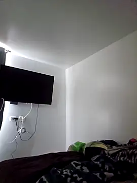 Snapshot of lunnaa_ chatting on 09.10.25 lunnaa online show from 09.10.25