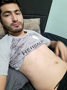 Snapshot of angelzzz50 chatting on 12.14.25 angelzzz50 online show from 12.14.25