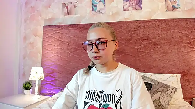 AlanaLeBlanc online show from 09.12.25