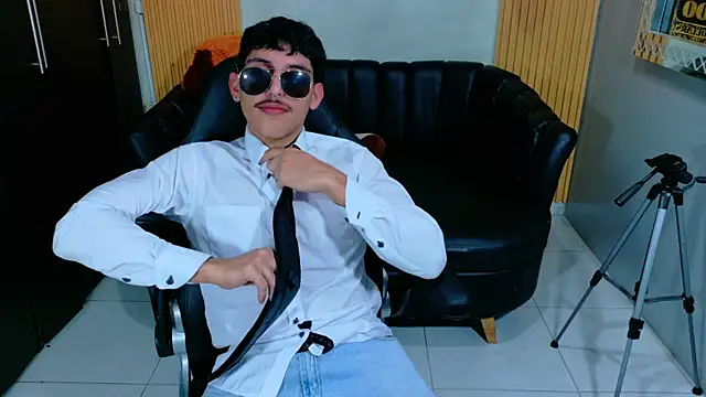 Snapshot of Angelo_Mercury chatting on 09.09.25 Angelo Mercury online show from 09.09.25