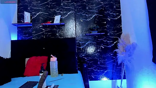 Snapshot of lyan_hots chatting on 10.04.25 lyan hots online show from 10.04.25