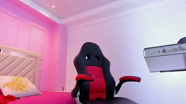 Snapshot of ALISSON_BARKER chatting on 10.29.25 ALISSON BARKER online show from 10.29.25