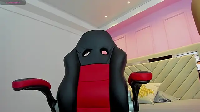 Snapshot of ALISSON_BARKER chatting on 11.01.25 ALISSON BARKER online show from 11.01.25