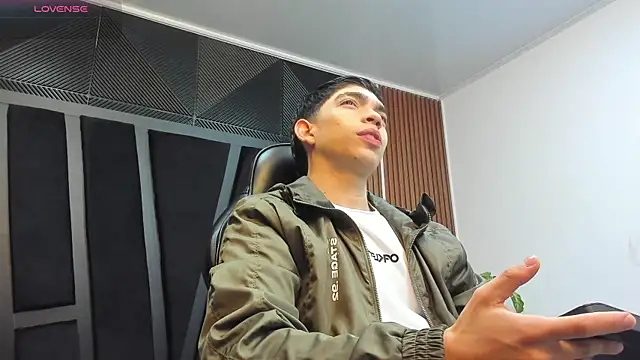 Eryonbradley online show from 10.01.25