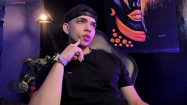 Eryonbradley online show from 11.06.25