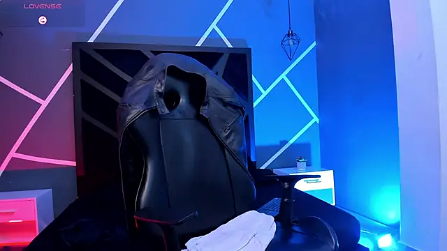 Eryonbradley online show from 12.13.25