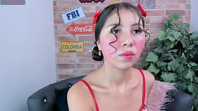 Snapshot of misss_luxury chatting on 10.14.25 misss luxury online show from 10.14.25