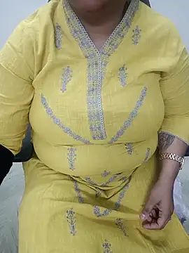 Snapshot of Bhabhiji1 chatting on 04.02.26 Bhabhiji1 online show from 04.02.26