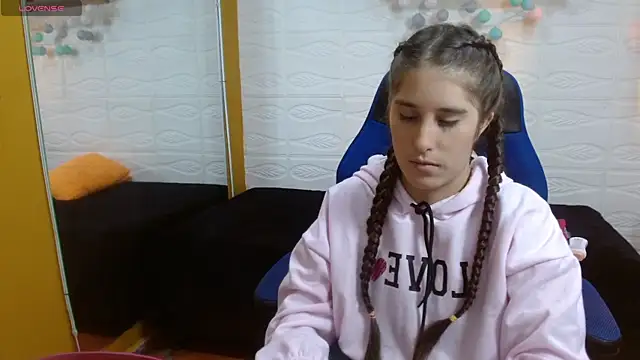 karlarousex online show from 09.26.25