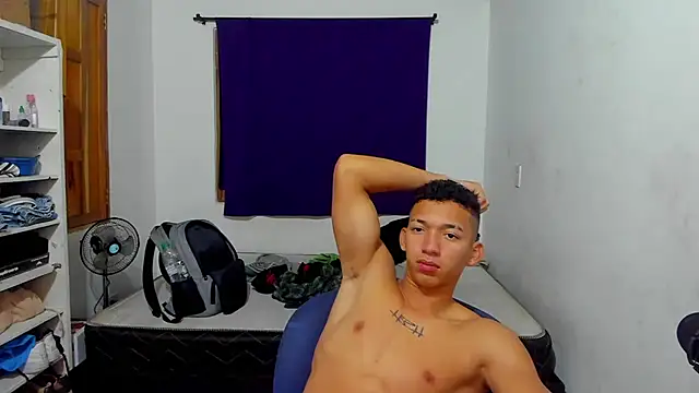 Snapshot of JuanchiT66 chatting on 10.15.25 JuanchiT66 online show from 10.15.25