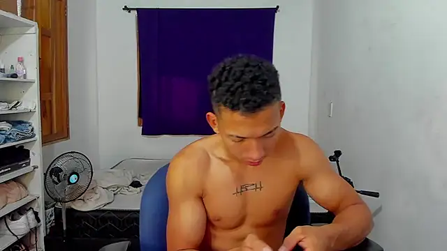 Snapshot of JuanchiT66 chatting on 10.19.25 JuanchiT66 online show from 10.19.25