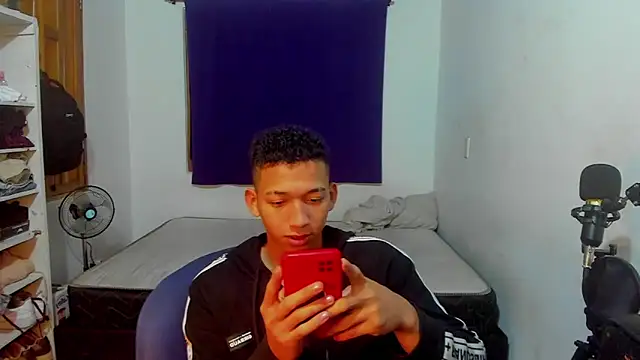 Snapshot of JuanchiT66 chatting on 10.22.25 JuanchiT66 online show from 10.22.25