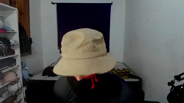 Snapshot of JuanchiT66 chatting on 11.01.25 JuanchiT66 online show from 11.01.25