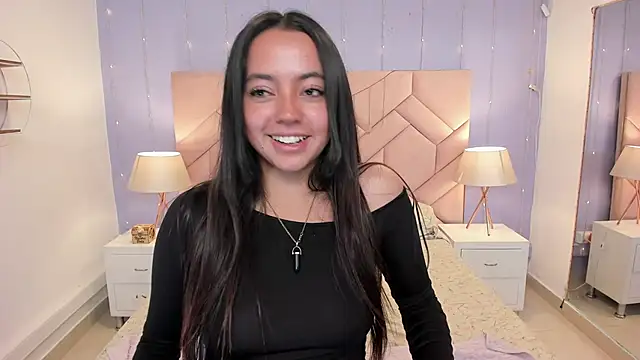 Lara Rouss  online show from 09.09.25