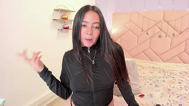 Lara Rouss  online show from 09.11.25
