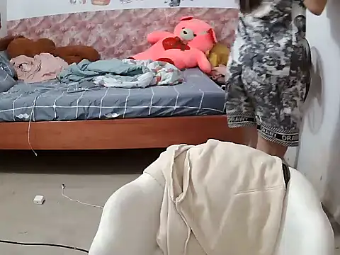 Linda-24 online show from 10.23.25