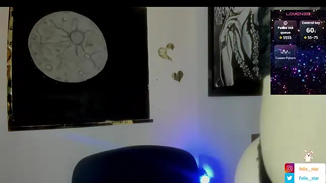 Roxannelorence  online show from 11.07.25