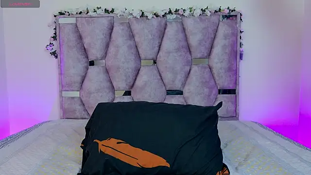 lana and liam  online show from 10.27.25