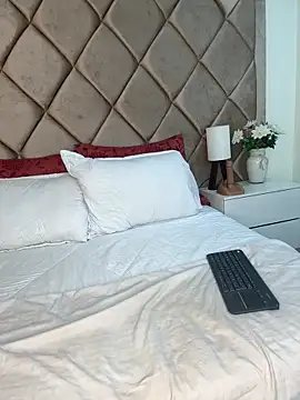 AngelinaDuvall online show from 04.10.26