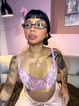 ZoeRaven Pink online show from 10.05.25