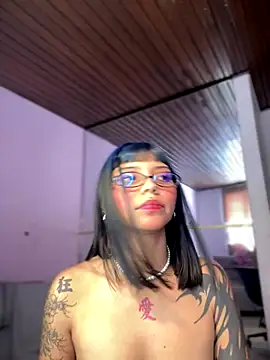 ZoeRaven Pink online show from 10.17.25