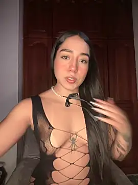 Snapshot of KaditaNavarro chatting on 09.23.25 KaditaNavarro online show from 09.23.25