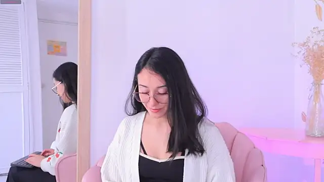 Ginevra esposito online show from 11.03.25