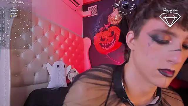 Diamond Piarce online show from 10.31.25