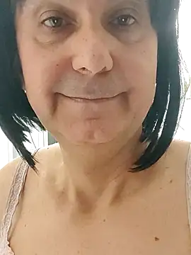 Snapshot of Emily_de_Carla chatting on 10.06.25 Emily de Carla online show from 10.06.25