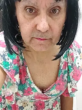 Snapshot of Emily_de_Carla chatting on 10.30.25 Emily de Carla online show from 10.30.25