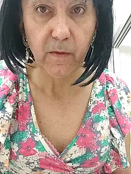 Snapshot of Emily_de_Carla chatting on 10.31.25 Emily de Carla online show from 10.31.25