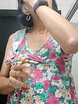 Snapshot of Emily_de_Carla chatting on 11.12.25 Emily de Carla online show from 11.12.25