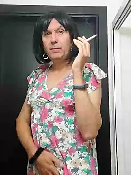 Snapshot of Emily_de_Carla chatting on 11.17.25 Emily de Carla online show from 11.17.25