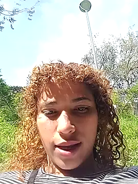 Snapshot of Vikyvoyeur chatting on 11.05.25 Vikyvoyeur online show from 11.05.25