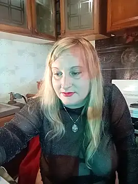 XHelenaX90 online show from 10.18.25