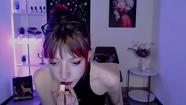AveryLia online show from 09.08.25
