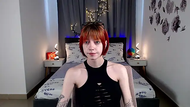 AveryLia online show from 09.11.25