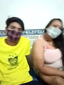 LoveOnStream online show from 09.21.25