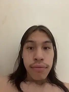 heytherepeoples717 online show from 12.18.25