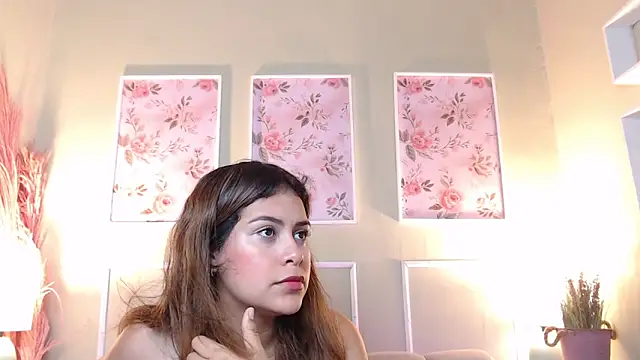 CurlyDani online show from 02.21.26